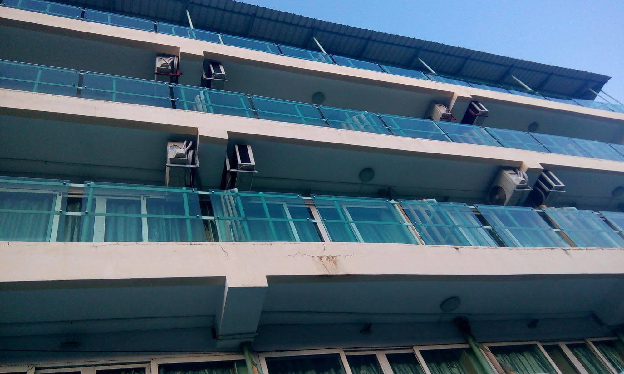 Hypertek Hotel Grand-Baie Kültér fotó